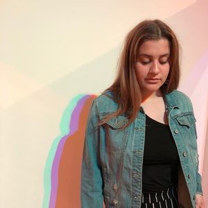 Meet your Posher, Lauren